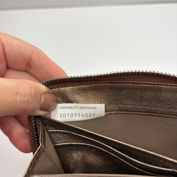 Bottega Veneta Intrecciato Leather Long Wallet - Picture 11 of 11